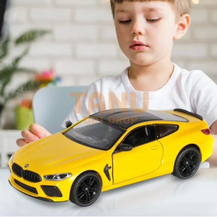 Машинка металева Kinsmart 1:38 BMW M8 Competition Coupe KT5425W, інерційна, жовтий колір (